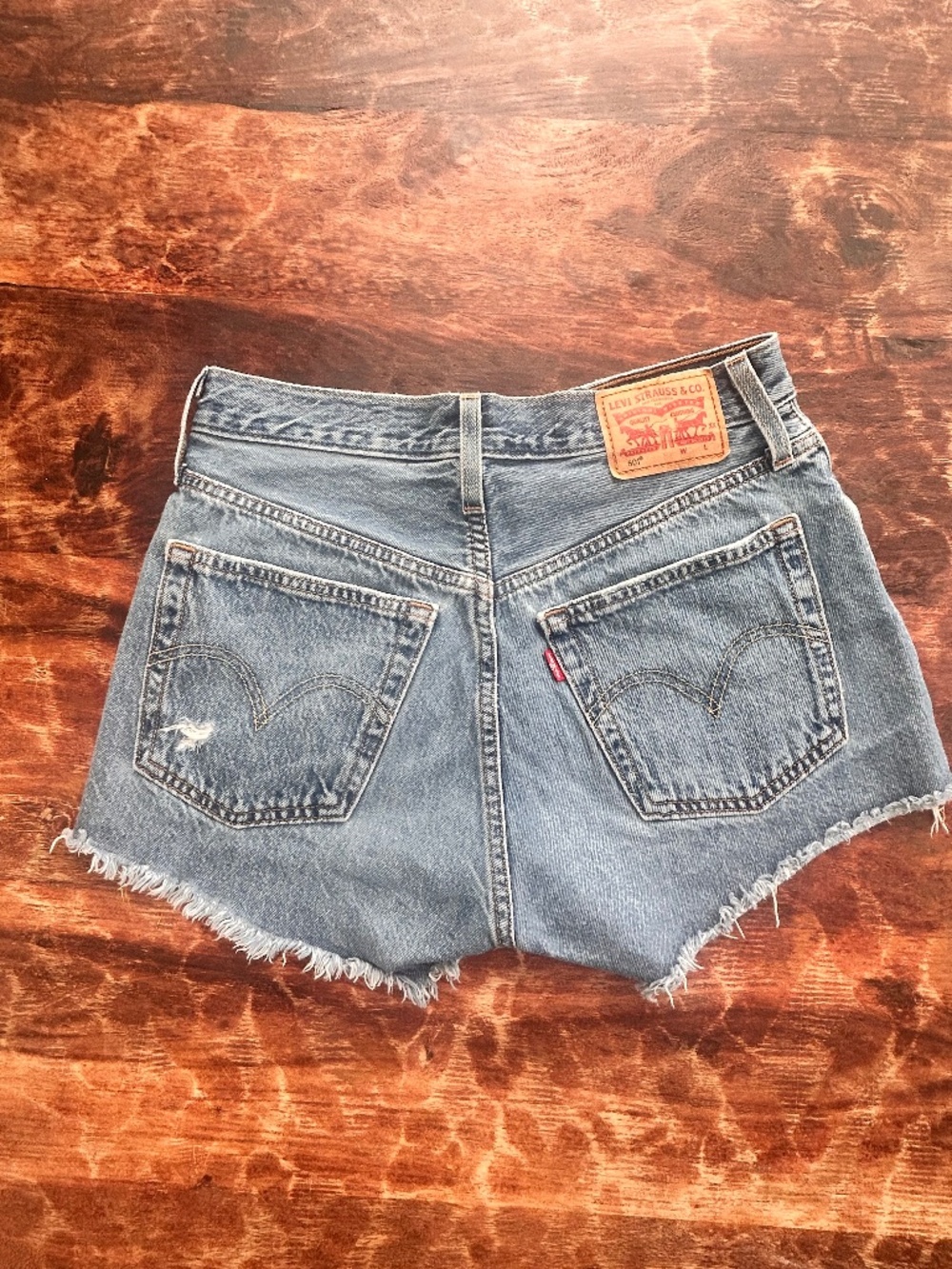 Levi’s 501 Original High Rise Cutoff Denim Shorts - Sansome Muse Blue | W25